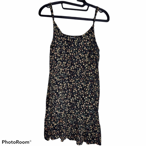 Urban Outfitters Tops - Urban Outfitters Strappy Floral Top SZ L